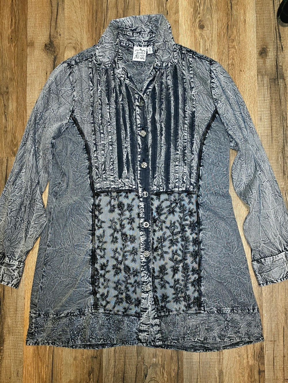 Parsley & Sage Gray Embellished Tunic Blouse Size Medium
